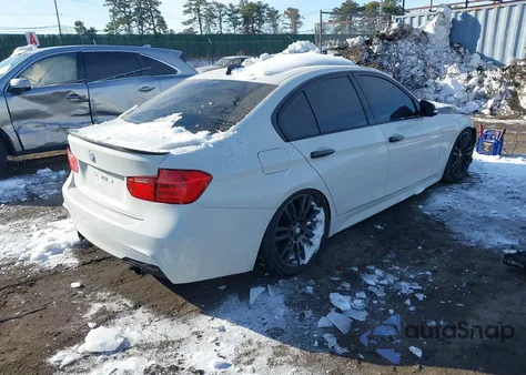 2013 BMW 335I xDrive z USA, uszkodzony, nr VIN WBA3B9G58DNP39331